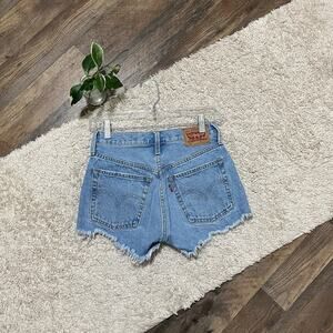 Levi's 501 Size 24 Light Wash Raw Frayed Hem Button Fly High-Rise Shorts